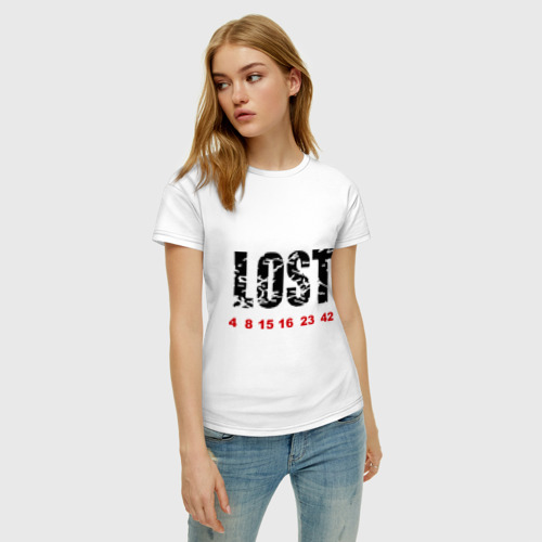 Женская футболка хлопок с принтом LOST, фото на моделе #1