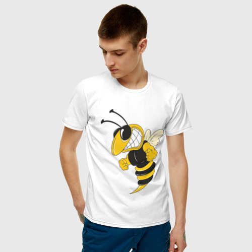 Мужская футболка с принтом Пчела, фото на моделе #1