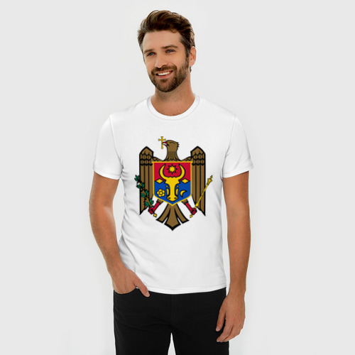 Мужская футболка хлопок Slim с принтом Молдавия герб, фото на моделе #1