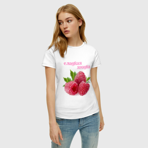 Женская футболка хлопок с принтом Сладкая Ягодка, фото на моделе #1