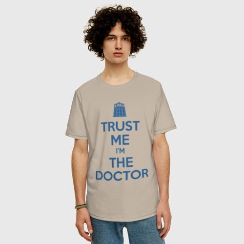 Мужская футболка хлопок Oversize с принтом Trust me I'm the Doctor, фото на моделе #1