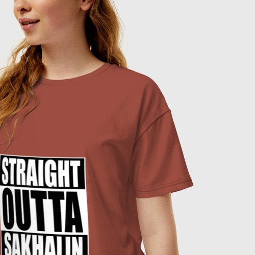 Женская футболка oversize с принтом Прямиком из Сахалина, фото на моделе #1