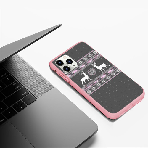 Чехол для iPhone 11 Pro Max матовый с принтом Свитер с оленями, фото #5