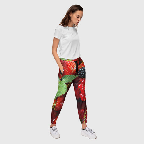 Женские брюки 3D с принтом Любимые ягоды, вид сбоку #3