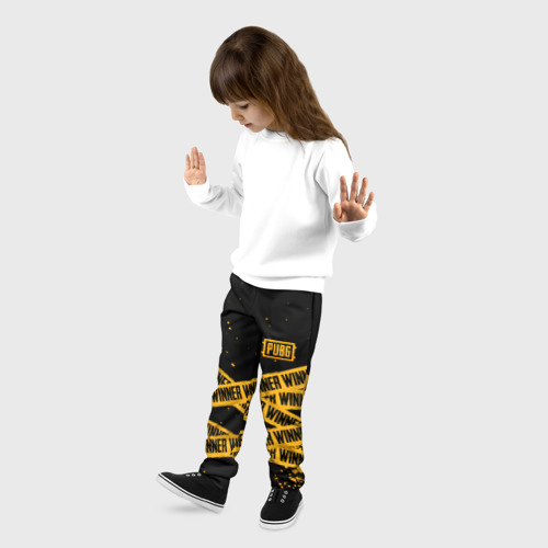 Детские брюки 3D с принтом PUBG ПАБГ winner yellow, фото на моделе #1