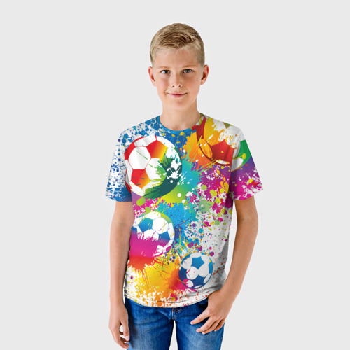 Детская футболка 3D с принтом Футбольные мячи - красочные брызги, фото на моделе #1