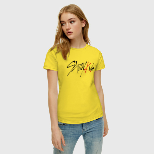 Женская футболка хлопок с принтом Stray Kids, фото на моделе #1