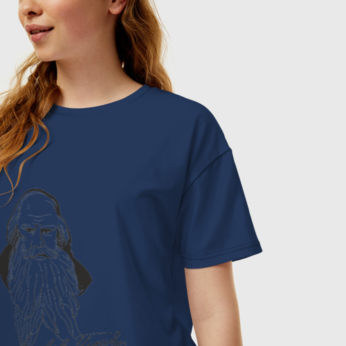 Женская футболка хлопок Oversize с принтом Лев Толстой, фото на моделе #1