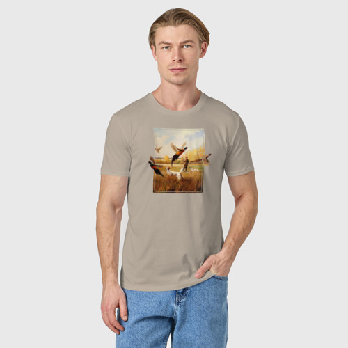 Мужская футболка хлопок с принтом Охота на фазанов, фото на моделе #1