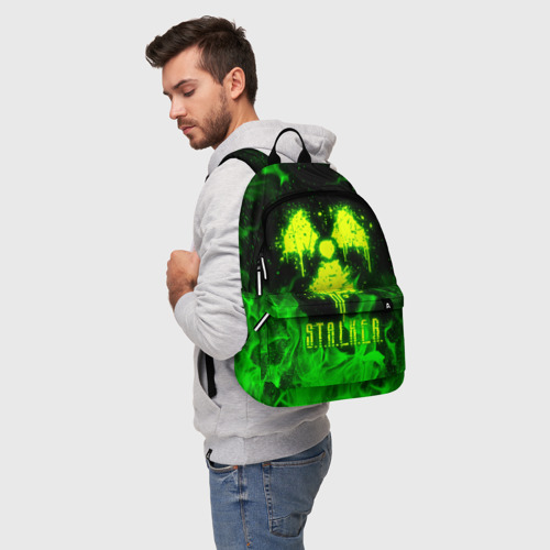 Рюкзак 3D с принтом Зеленый огонь Stalker 2, фото на моделе #1