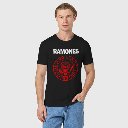Мужская футболка хлопок с принтом RAMONES, фото на моделе #1