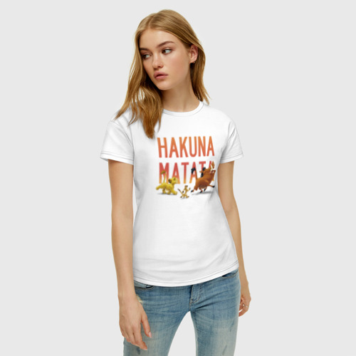 Женская футболка с принтом Хакуна Матата, фото на моделе #1
