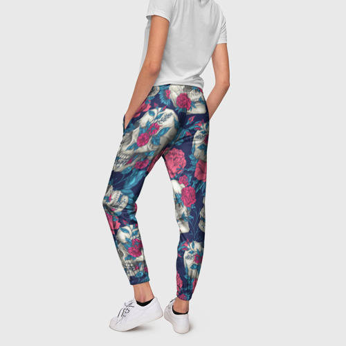 Женские брюки 3D с принтом Реалистичные черепа с розами, вид сзади #2