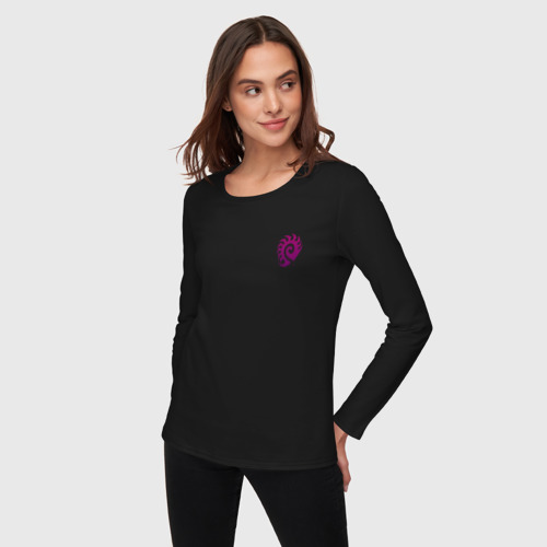 Женский лонгслив хлопок с принтом Zerg logo mini | Purple, фото на моделе #1