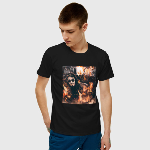 Мужская футболка с принтом Mnogoznaal on fire, фото на моделе #1