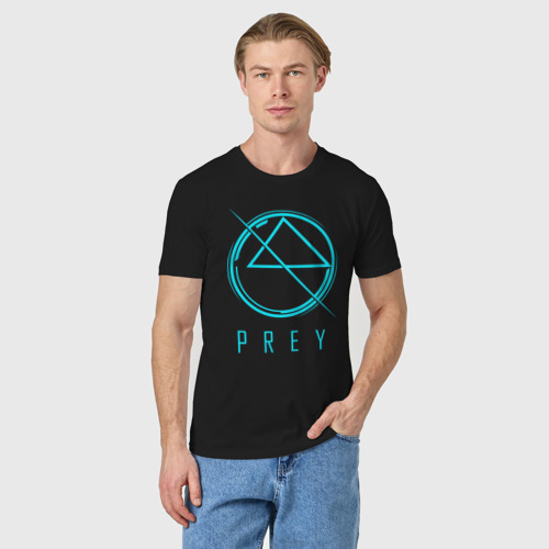 Мужская футболка хлопок с принтом Prey лого, фото на моделе #1