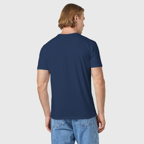 Мужская футболка хлопок с принтом Армрестлинг пришелец против космонавта, вид сзади #2