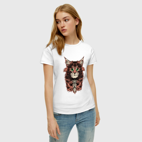 Женская футболка с принтом Котёнок мейн-кун, фото на моделе #1