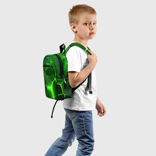 Детский рюкзак 3D с принтом 3D ПЛИТЫ НЕОН / NEON GREEN HEXAGON РАЗЛОМ, вид сзади #1