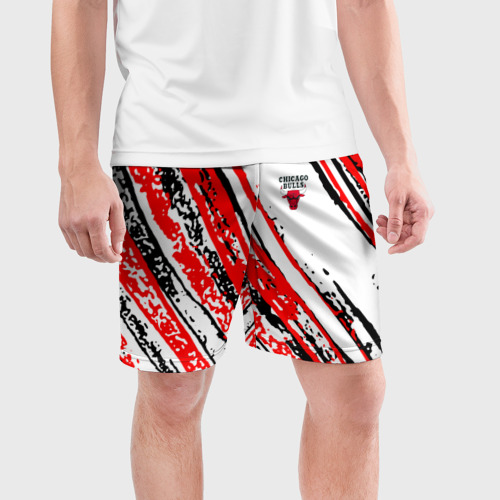 Мужские шорты спортивные с принтом CHICAGO BULLS / ЧИКАГО БУЛЛС, фото на моделе #1