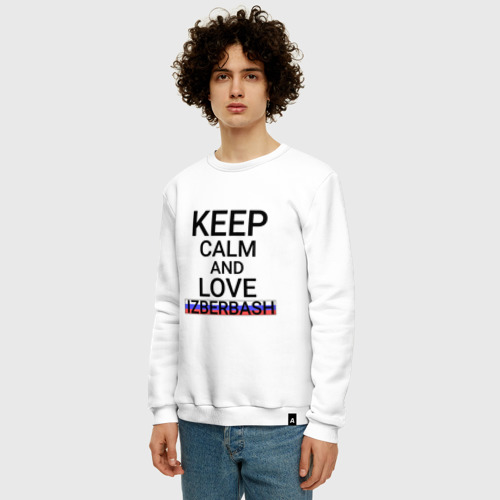Мужской свитшот с принтом Keep calm Izberbash (Избербаш), фото на моделе #1