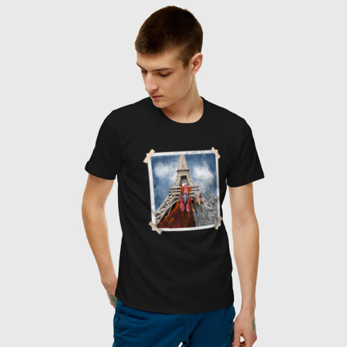 Мужская футболка с принтом Куры в Париже, фото на моделе #1