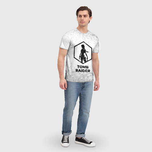 Мужская 3D футболка с принтом Tomb Raider с потертостями на светлом фоне, вид сбоку #3