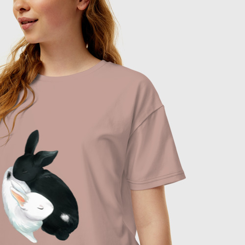 Женская футболка oversize с принтом Кролики Инь Янь, фото на моделе #1