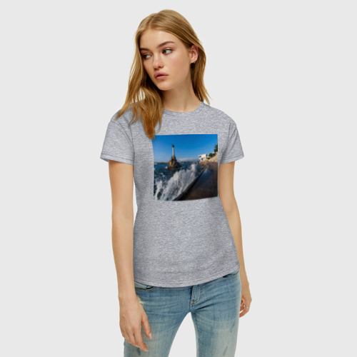 Женская футболка хлопок с принтом Севастополь, фото на моделе #1